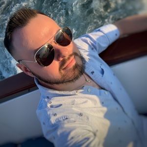 Meet your Posher, Justin